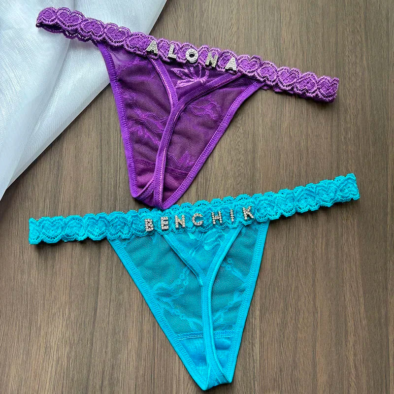 Persönlichkeit Benutzerdefinierter Name Kristall Buchstabe Tanga Spitze Bikini Höschen G-String Niedrige Taille Slips Sexy Körperschmuck für heiße Frau Geschenk