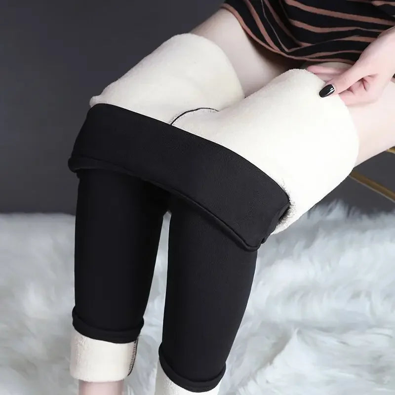 Fleece Tights™ with stylish & comfortable seam